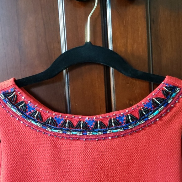 Red top - Picture 2 of 4